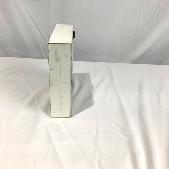 "Be Your Own Kind of Beautiful" Distressed Wooden Sign - Picture 3 of 3